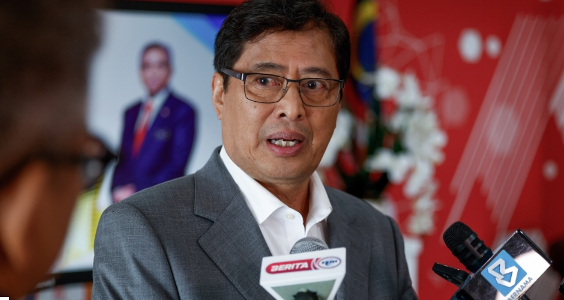 Azam Baki: Three ex-aides of Ismail Sabri given bail, MACC probe ongoing