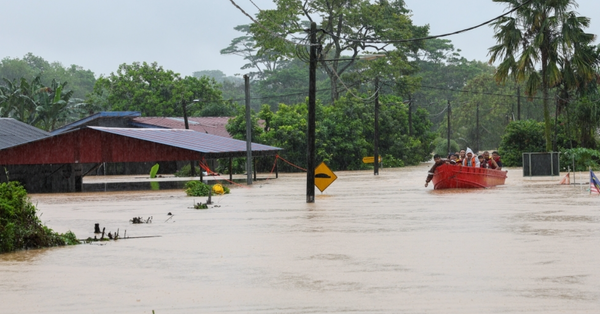 Johor govt announces RM11.2m aid for flood victims, RM500 relief for affected Ramadhan bazaar traders