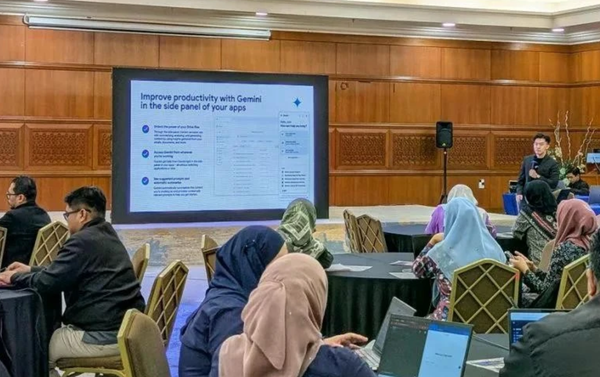 Kerajaan Malaysia Meningkatkan Kemahiran 200 "Duta Perubahan" dalam Alat AI Generatif untuk Transformasi Perkhidmatan Awam