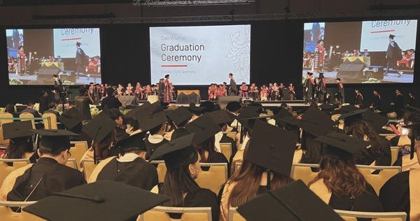 Pendidikan Tinggi Percuma di Sarawak: Elaun Tahunan RM15,000 untuk Pelajar B40 yang Layak Bermula 2026